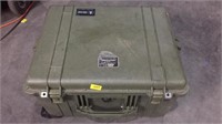 22x17x13" storage case on wheels