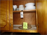Contents of 3 kitchen cabinets