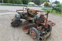 JOHN DEERE M TRACTOR 540PTO HAS FULL SET OF REAR