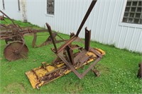 8FT TRUCK MOUNT PLOW