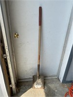 True Temper Shovel