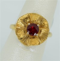 18Kt gold ruby ring, flower design