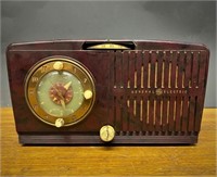 General Electric Clock Radio model 515F