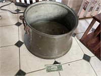 LARGE EARLY COPPER TUB