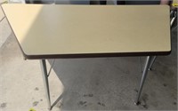 Trapazoidal table desk 25×57