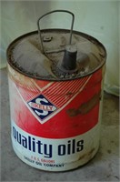 vintage skelly 5 gallon oil can