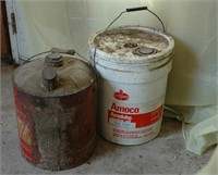 2 5 gallon oil container