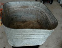 Galvanized wash tub