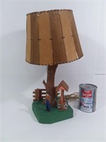 Lampe en bois peint, Art Populaire