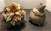 Ceramic Frog & 
Flower basket, some petals broken