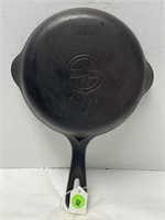 GRISWOLD NO.4 CAST IRON SKILLET - 702