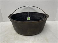 CAST IRON DUTCH OVEN NO.8 USA - 10" X 4" DEEP