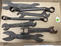 LOT OF 7 WRENCHES - 2 ALLIGATOR & 1 P&O RAILROAD