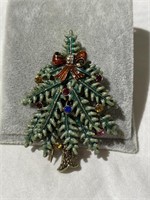 2004 Avon Christmas Tree Pin