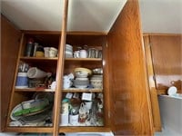 Large lot of household kitchen  items