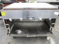 48" X 41" Nice Gas Char-Broiler With Cover and S