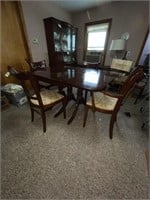 Table for chairs and three extra lease