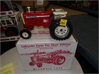 Farmall 1206 w/Duals--Lafayette Toy Show
