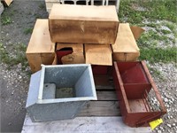 Farrowing Crate Feeders