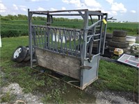 Cattle Squeeze Chute