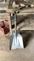 Aluminum Scoop Shovel