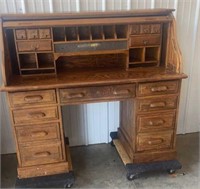 Antique Roll Top Desk With Light