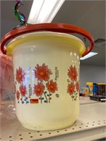 yellow bucket with red handle Hariware Pleasure