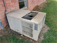 Ruud Central Heat and Air Package Unit