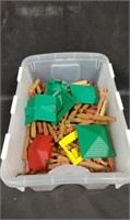 Assorted Lincoln Logs