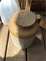 Crock jar with screw lid