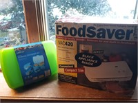 FoodSaver and storage container set