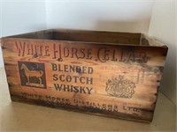 White Horse Cellar Blended Scotch Whisky wood box