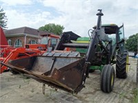 JD 4430 tractor w/bale spear, bucket & Westendorf