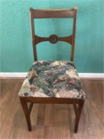 Antique Chair/33”H,16”W,15”D