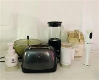 Variety of Kitchen Appliances/7 Pieces