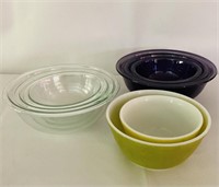 3 Sets of Pyrex Nesting Bowls/8 Pieces