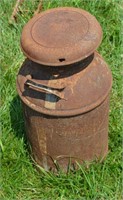 Milk Can Rusted, lid has some damage