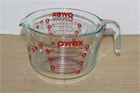 PYREX 8 CUP GLASS MEASURING CUP
