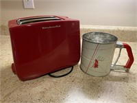 Kitchen aid toaster, metal sifter