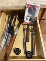 Grilling and meat utensils