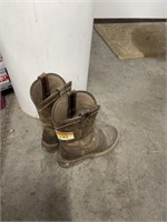 Ariat cowboy boots - size 6-1/2