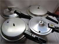 4 Pressure Cookers - Only 1 Jigger