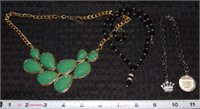 (4) Contemporary necklaces lot