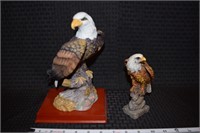 Porcelain Eagle statue w/ wooden base + Resin