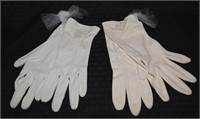 (2) Pairs of ladies vintage white cloth gloves