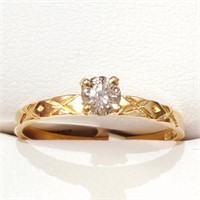 $1400 10K  Diamond(0.1ct) Ring