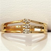 $900 10K  Diamond(0.03ct) Ring