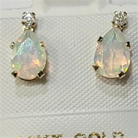 $400 10K  Opal(0.76ct) Moissanite(0.06ct) Earrings