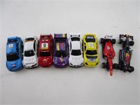 8 Petites voitures de courses jouets