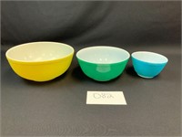 Yellow, Green, and Blue Pyrex Nesting Bowl Set
